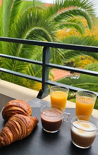 petit dejeuner léger hôtel Les Fougères - Hossegor